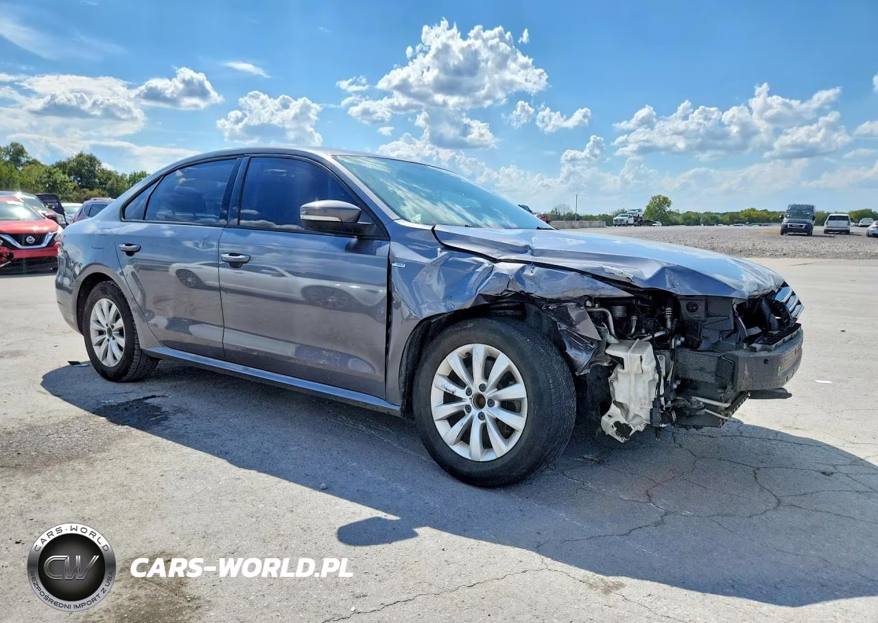 2015 Volkswagen Passat S VIN:1VWAT7A31FC027032 - 4