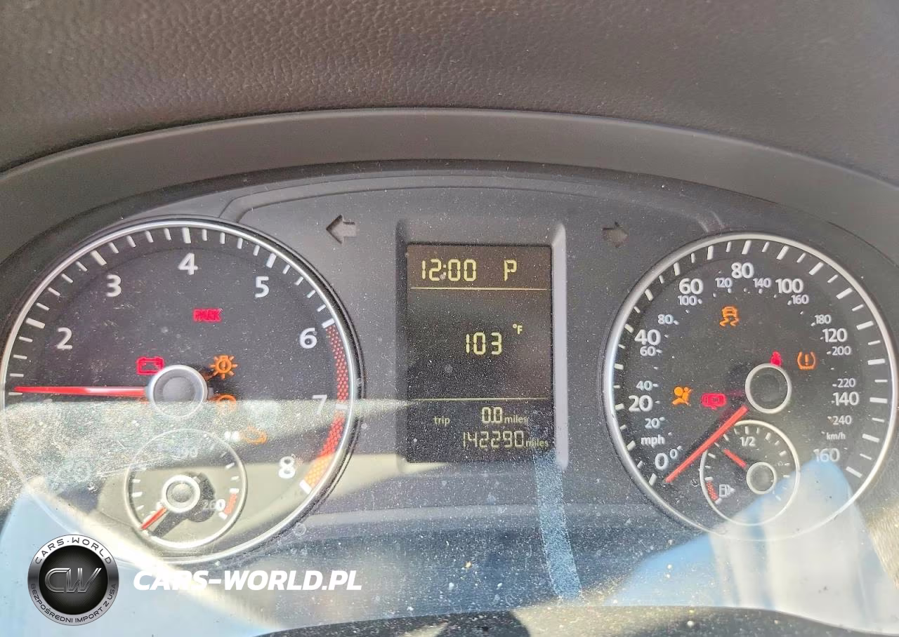 2015 Volkswagen Passat S VIN:1VWAT7A31FC027032 - 9