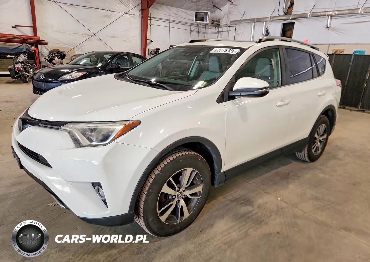 2018 Toyota Rav4 Xle VIN:JTMRFREV0JJ260957 - 1
