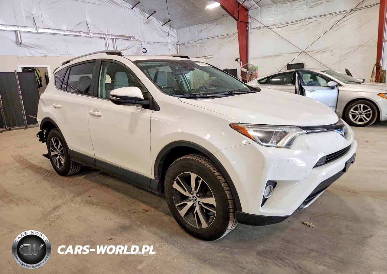 2018 Toyota Rav4 Xle VIN:JTMRFREV0JJ260957 - 4
