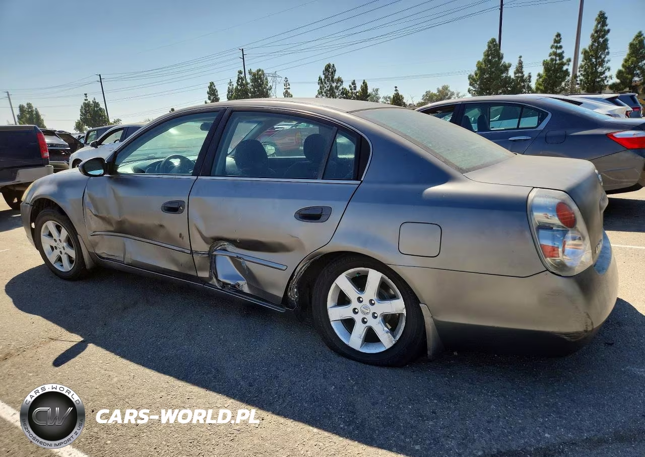 2005 Nissan Altima 2.5 VIN:1N4AL11E15N438957 - 2