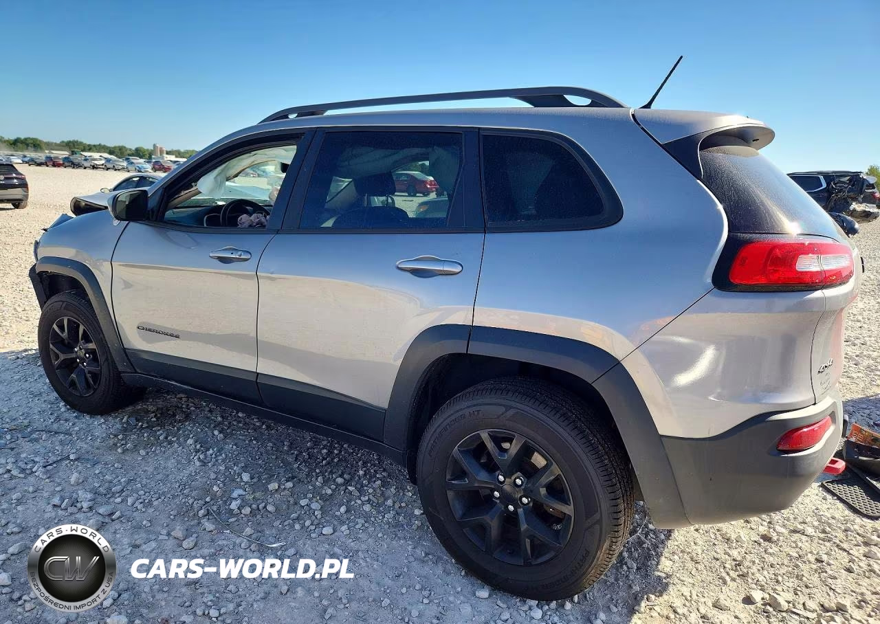 2015 Jeep Cherokee Trailhawk VIN:1C4PJMBS7FW697867 - 2