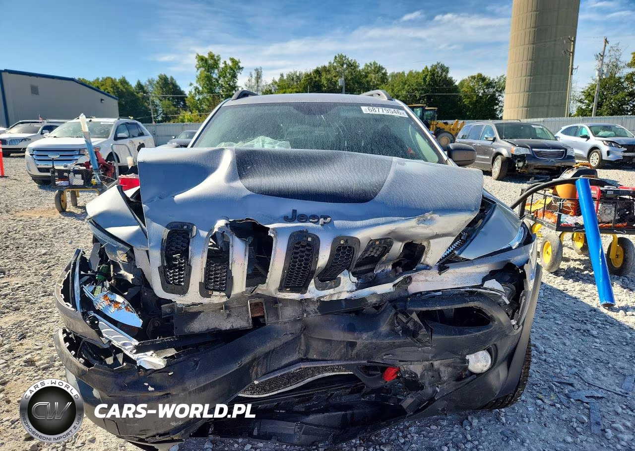 2015 Jeep Cherokee Trailhawk VIN:1C4PJMBS7FW697867 - 5