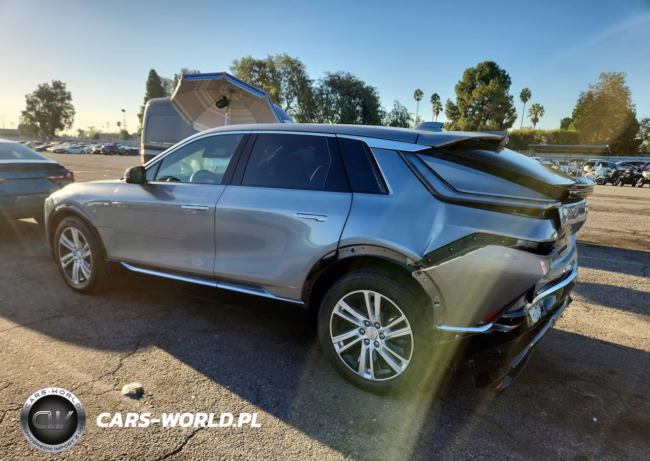 2024 Cadillac Lyriq Tech VIN:1GYKPMRK9RZ138705 - 2
