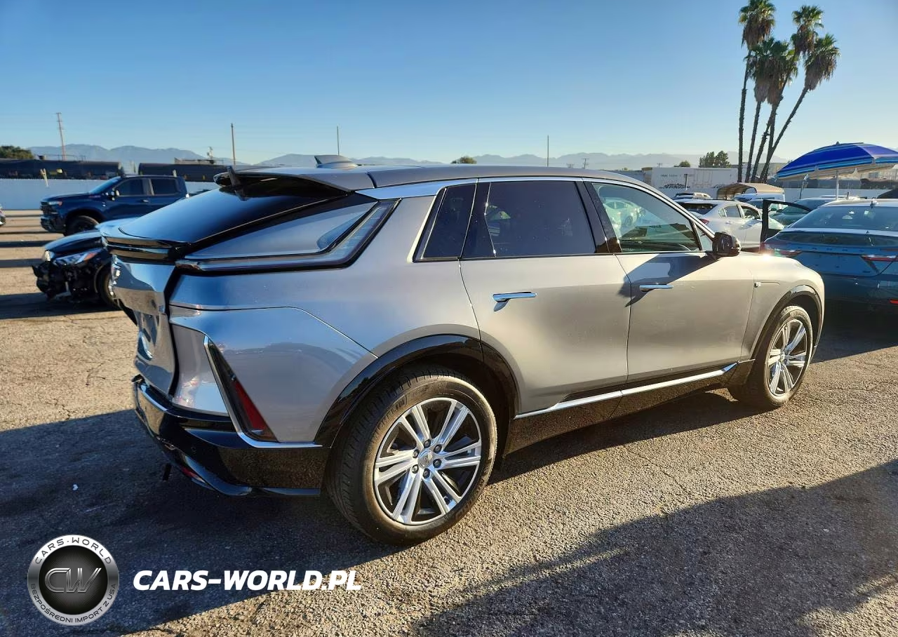 2024 Cadillac Lyriq Tech VIN:1GYKPMRK9RZ138705 - 3
