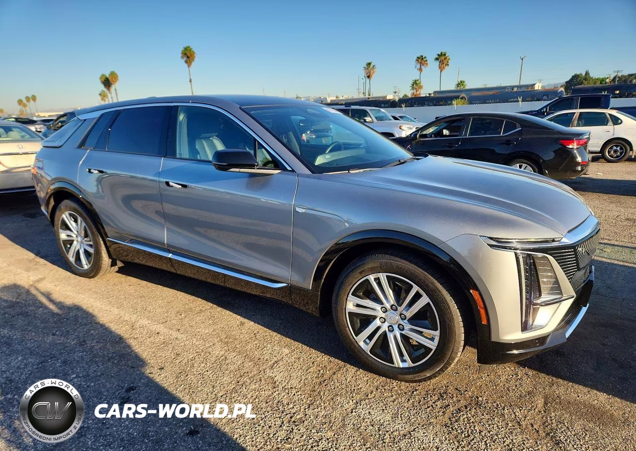 2024 Cadillac Lyriq Tech VIN:1GYKPMRK9RZ138705 - 4