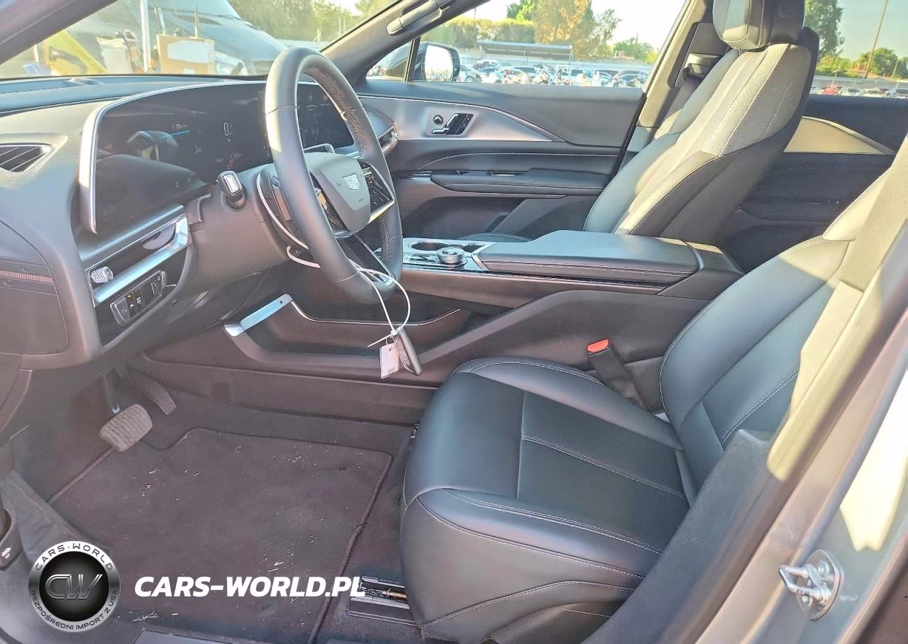 2024 Cadillac Lyriq Tech VIN:1GYKPMRK9RZ138705 - 7