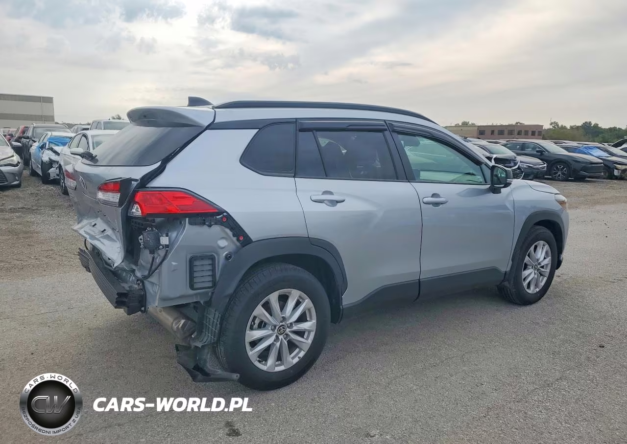 2025 Toyota Corolla Cross Le VIN:7MUBAABG0SV128556 - 3