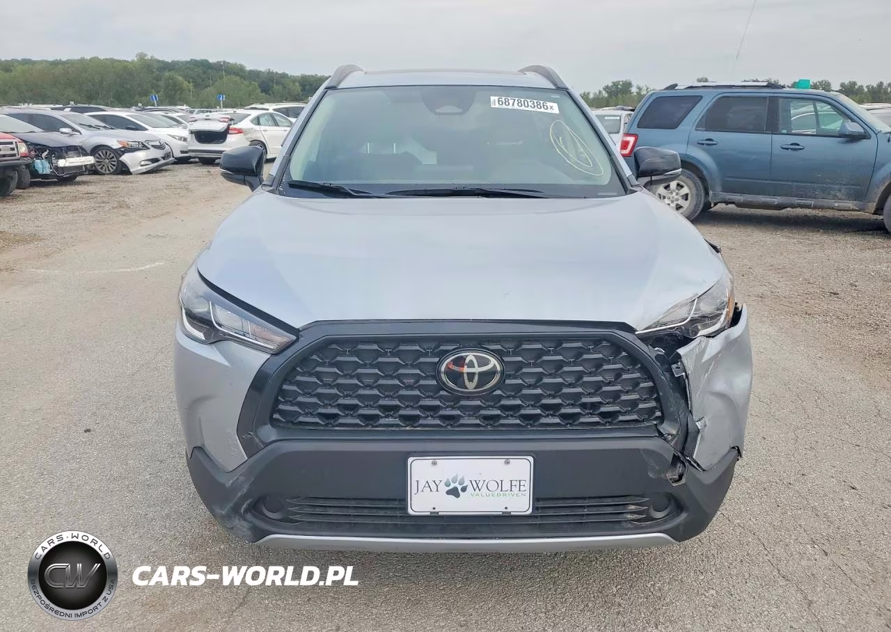 2025 Toyota Corolla Cross Le VIN:7MUBAABG0SV128556 - 5