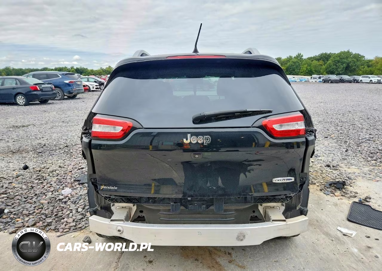 2018 Jeep Cherokee Latitude VIN:1C4PJLCX3JD519236 - 6