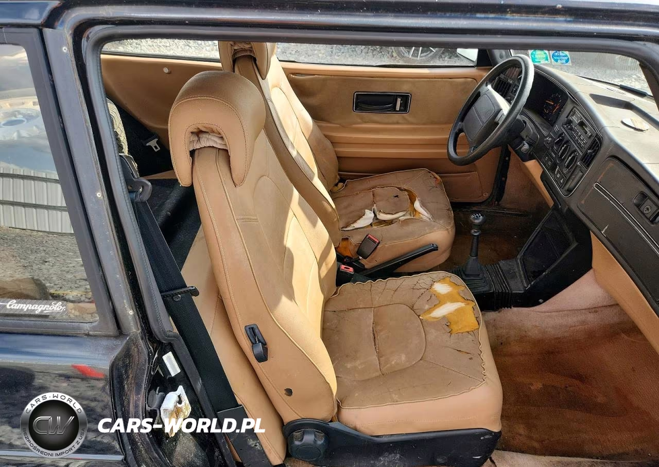 1991 Saab 900 Base VIN:YS3AK36E9M5009090 - 10