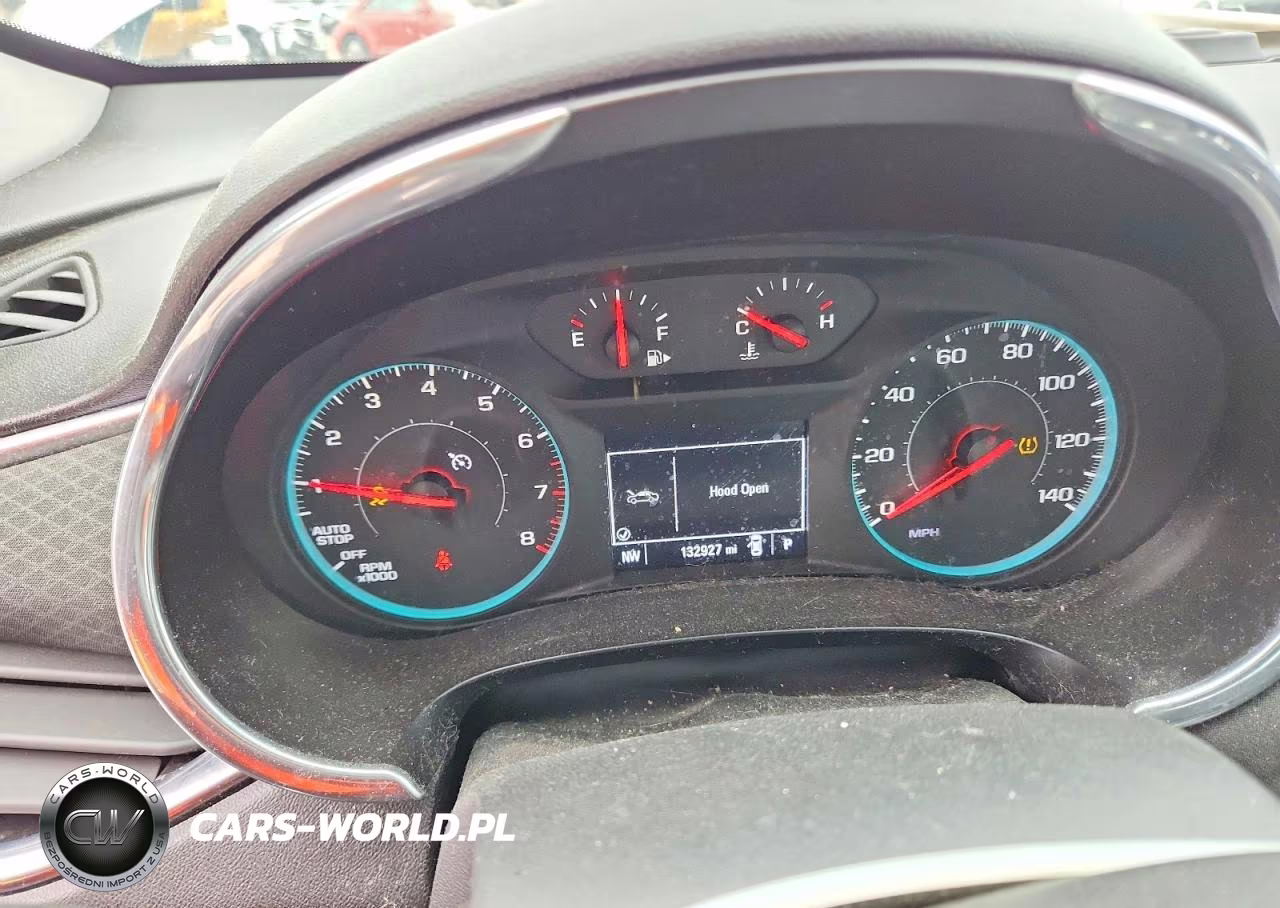 2019 Chevrolet Malibu Lt VIN:1G1ZD5ST2KF150667 - 9