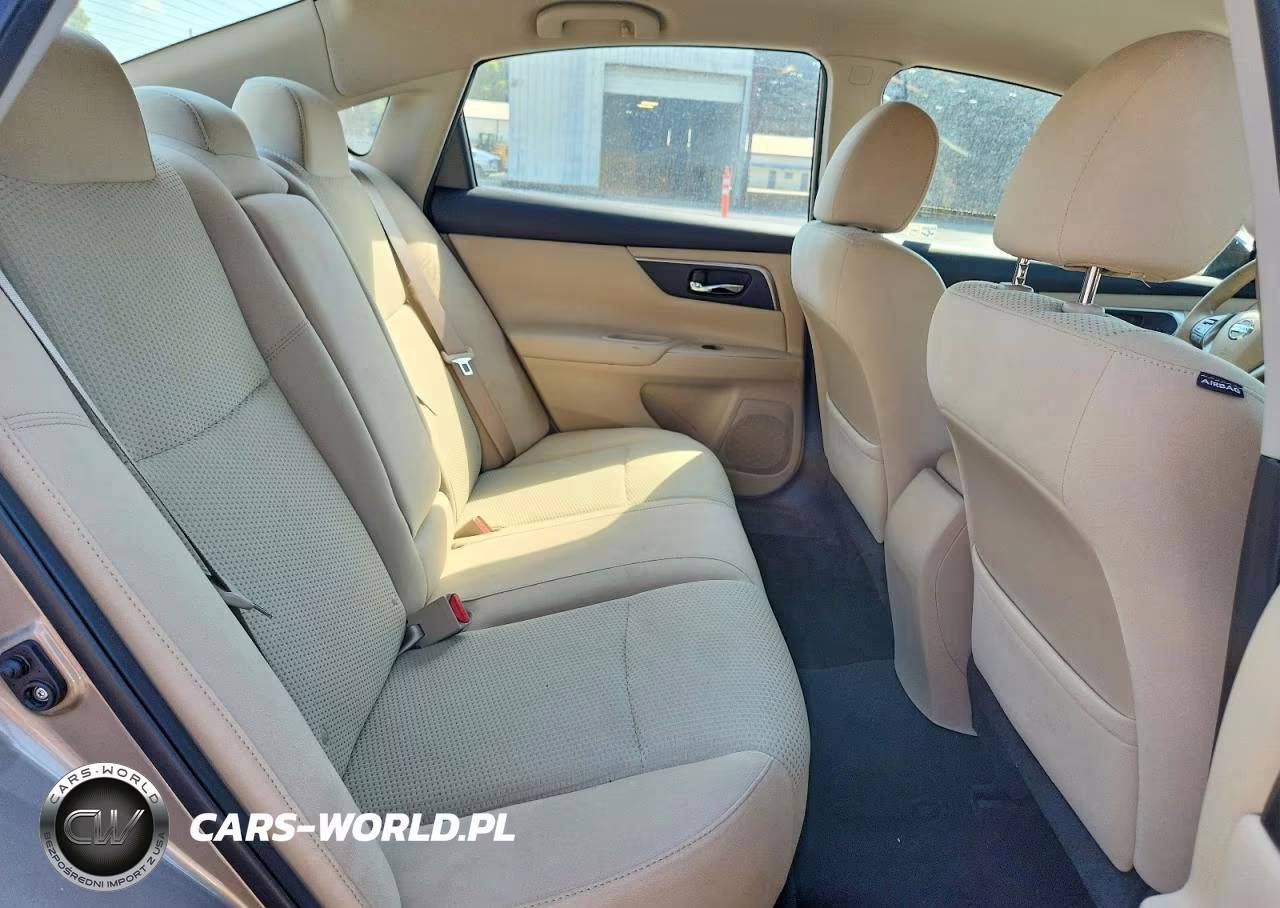 2015 Nissan Altima 2.5 S VIN:1N4AL3APXFN400500 - 10