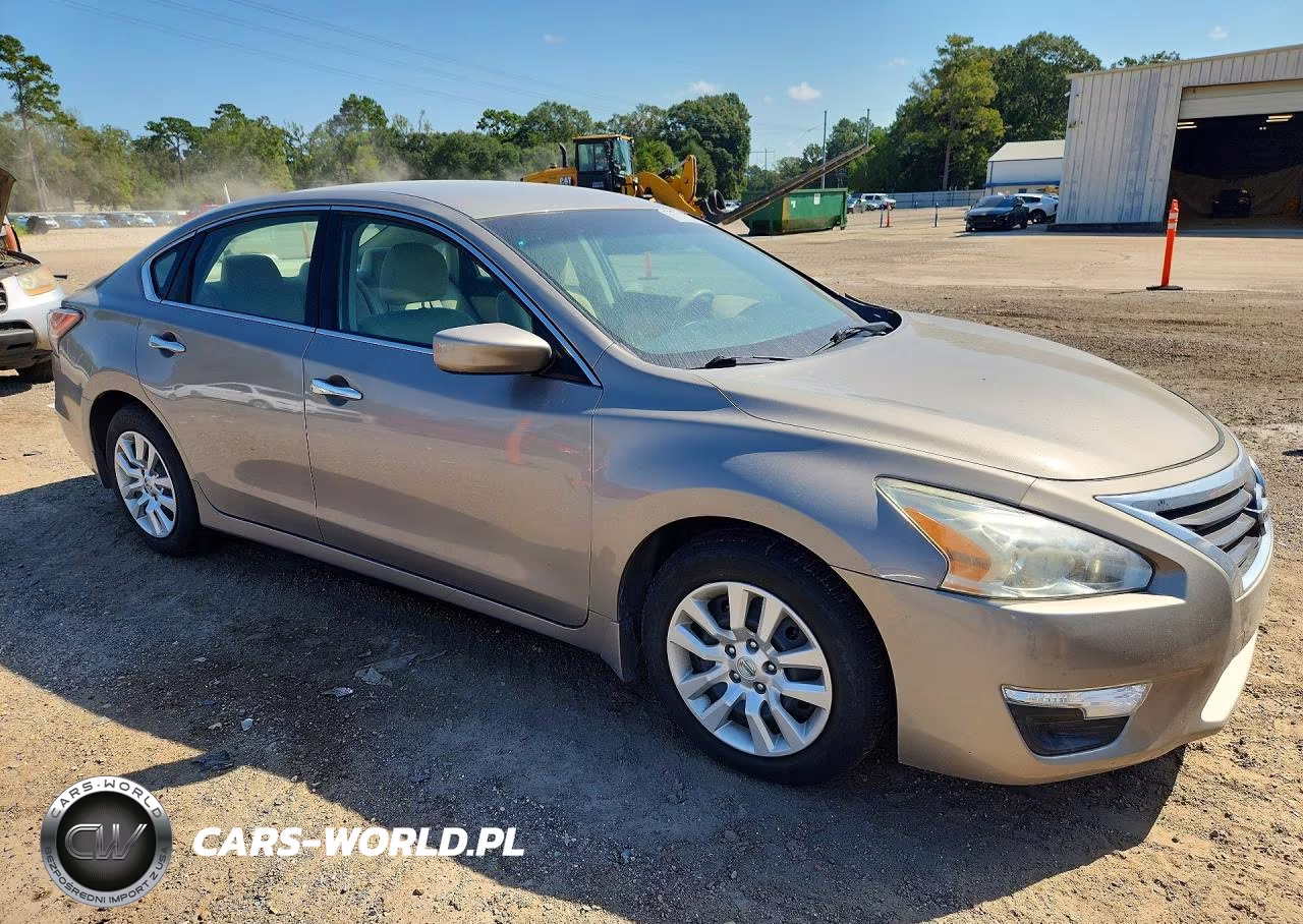 2015 Nissan Altima 2.5 S VIN:1N4AL3APXFN400500 - 4