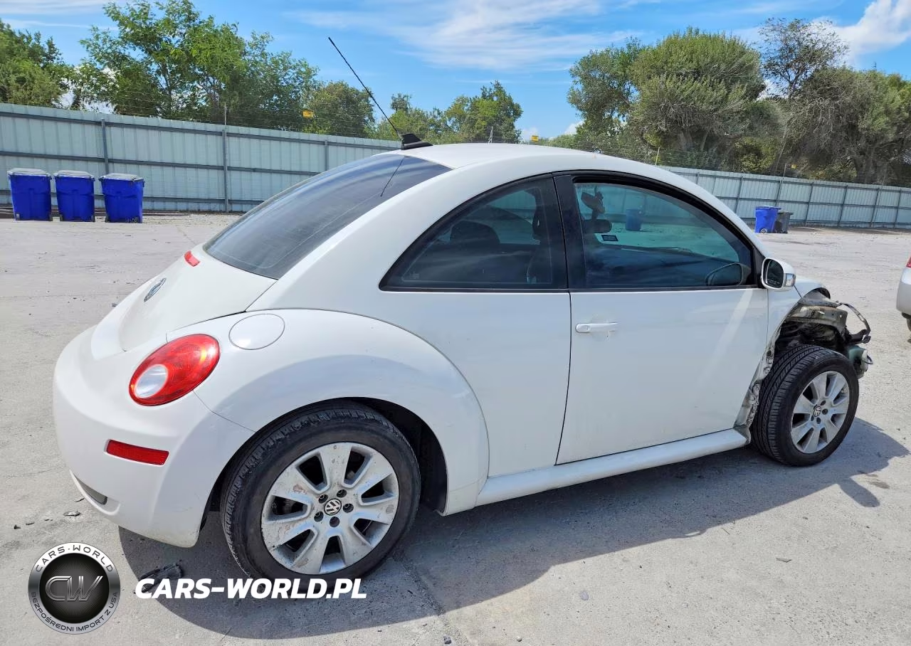 2009 Volkswagen New Beetle S VIN:3VWPW31CX9M509351 - 3