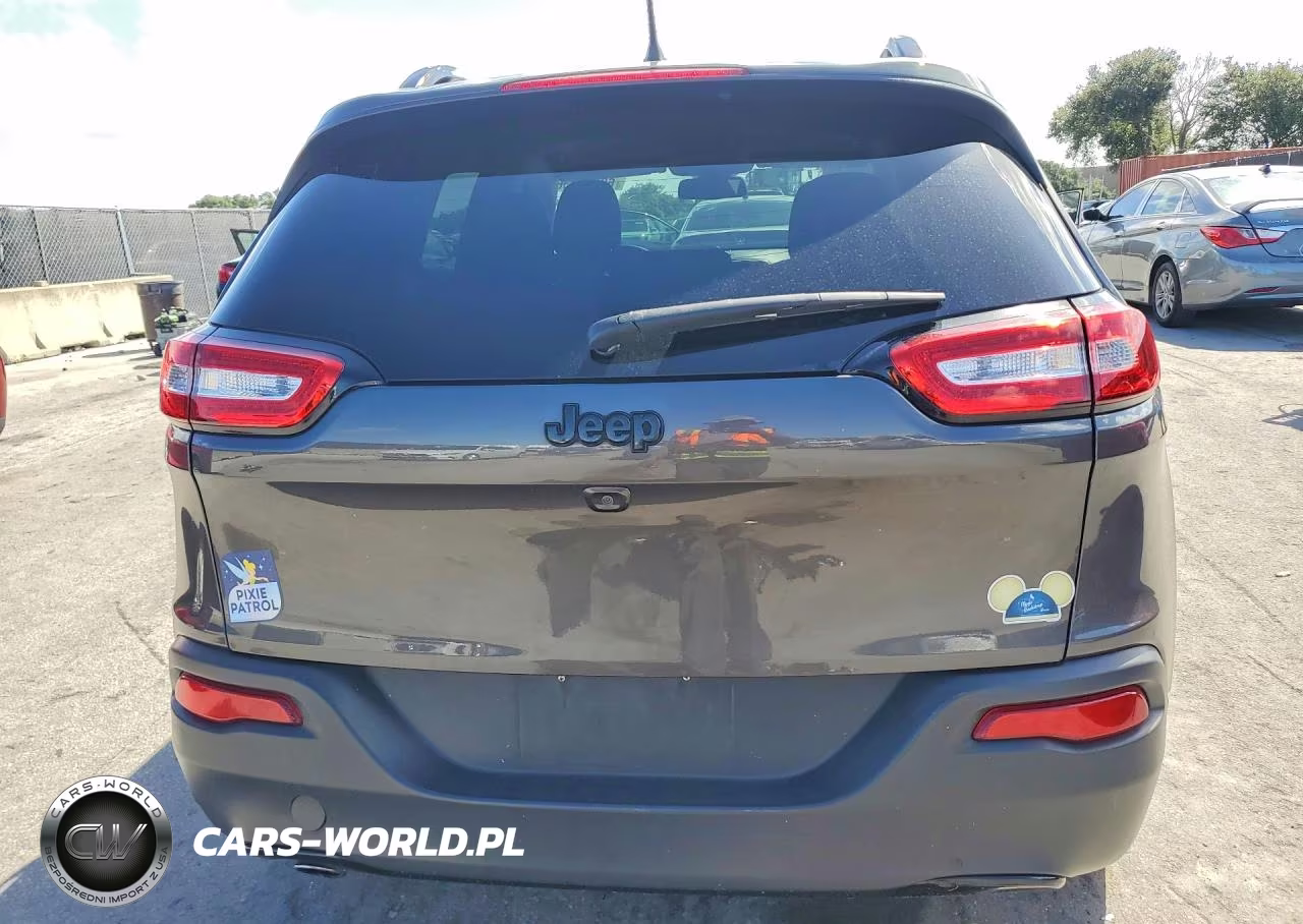 2018 Jeep Cherokee Latitude VIN:1C4PJLCB5JD544255 - 6