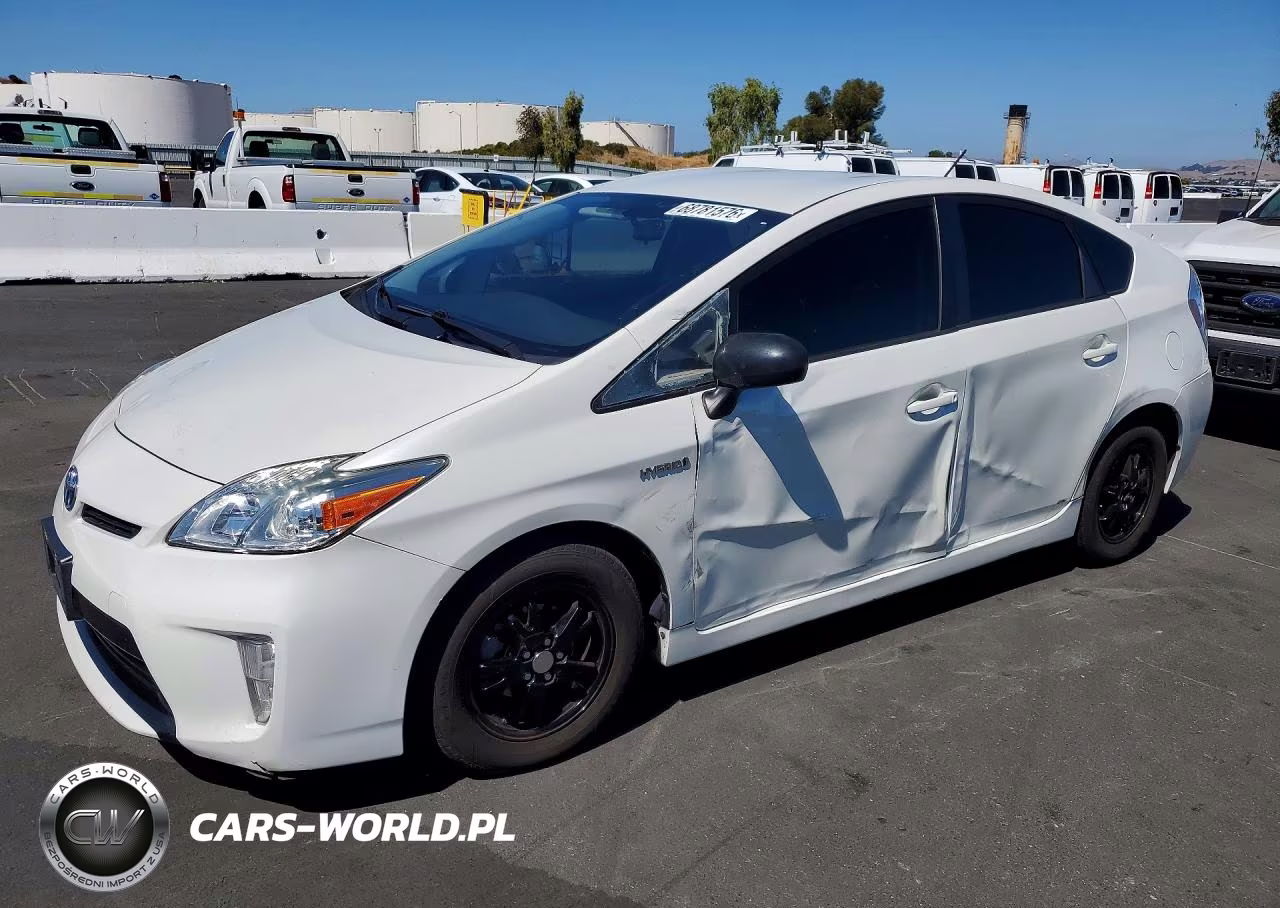 2015 Toyota Prius Two VIN:JTDKN3DU4F0469271 - 1