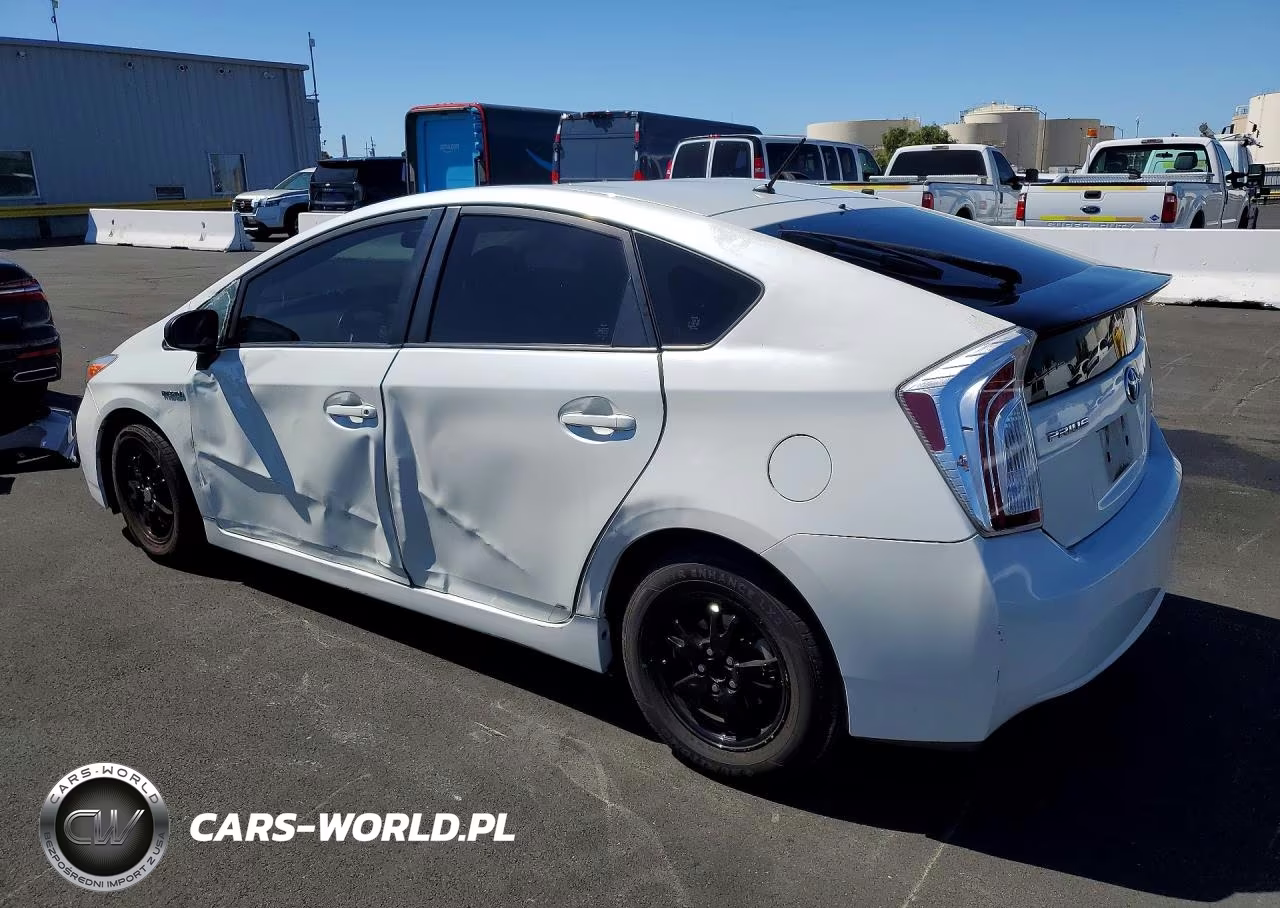 2015 Toyota Prius Two VIN:JTDKN3DU4F0469271 - 2