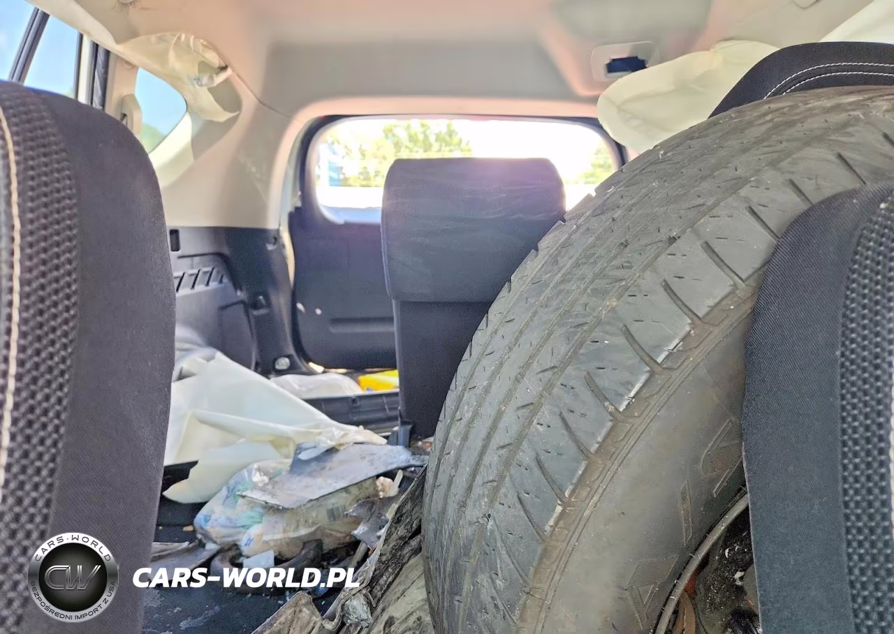 2018 Toyota Rav4 Xle VIN:JTMWFREV3JJ161049 - 10