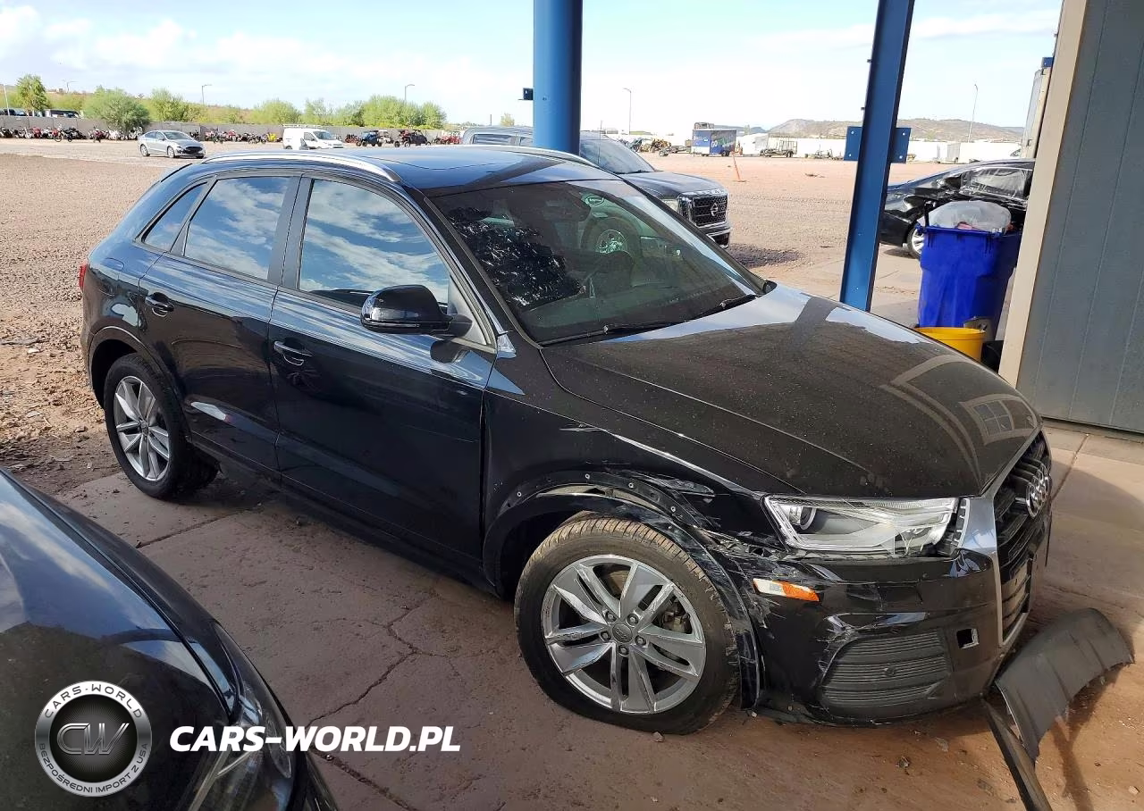 2017 Audi Q3 Premium VIN:WA1BCCFS6HR009555 - 4