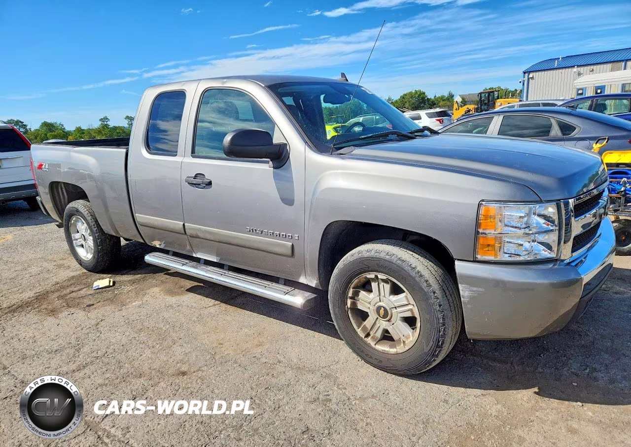2008 Chevrolet Silverado K1500 VIN:2GCEK19J981125774 - 4