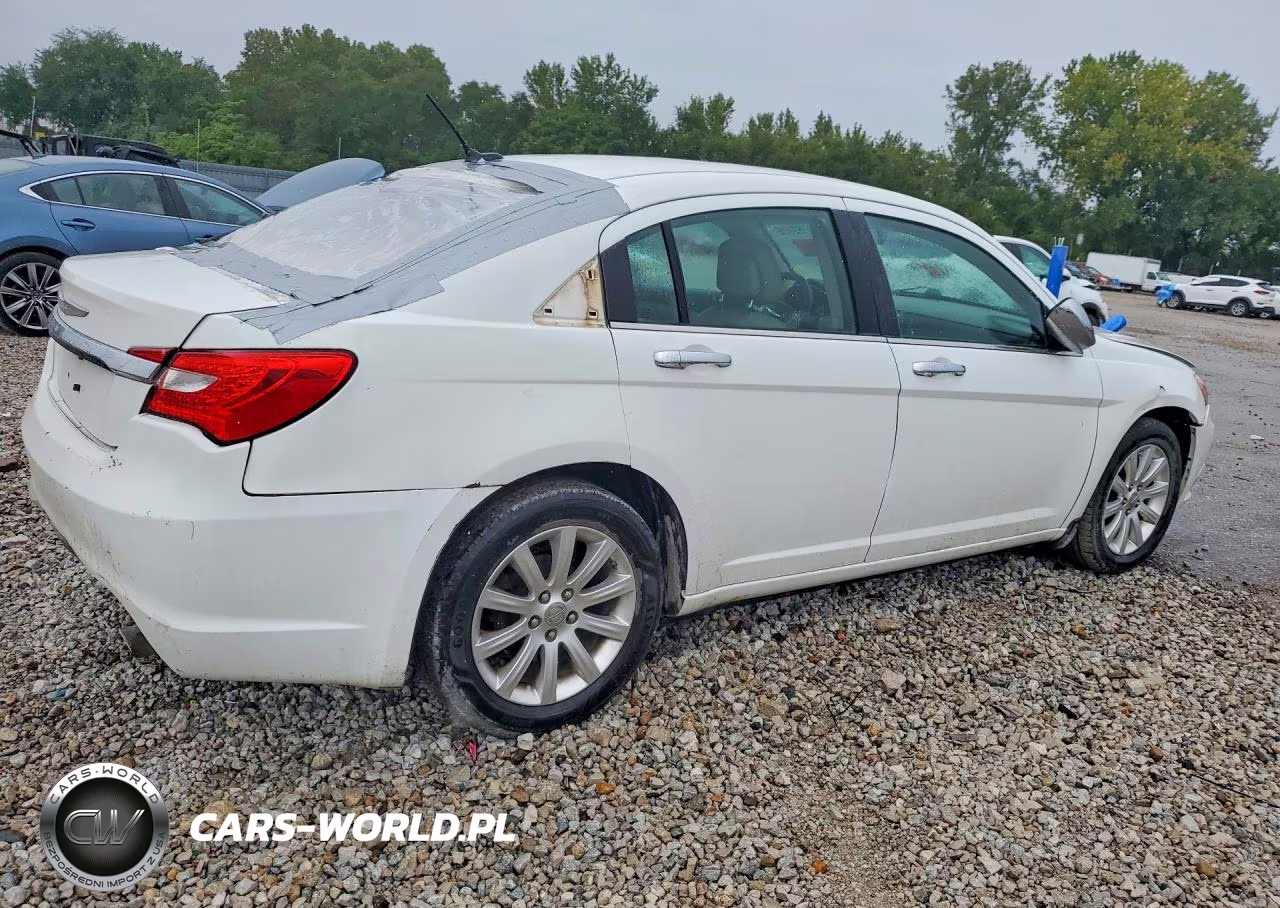 2014 Chrysler 200 Limited VIN:1C3CCBCG5EN185931 - 3