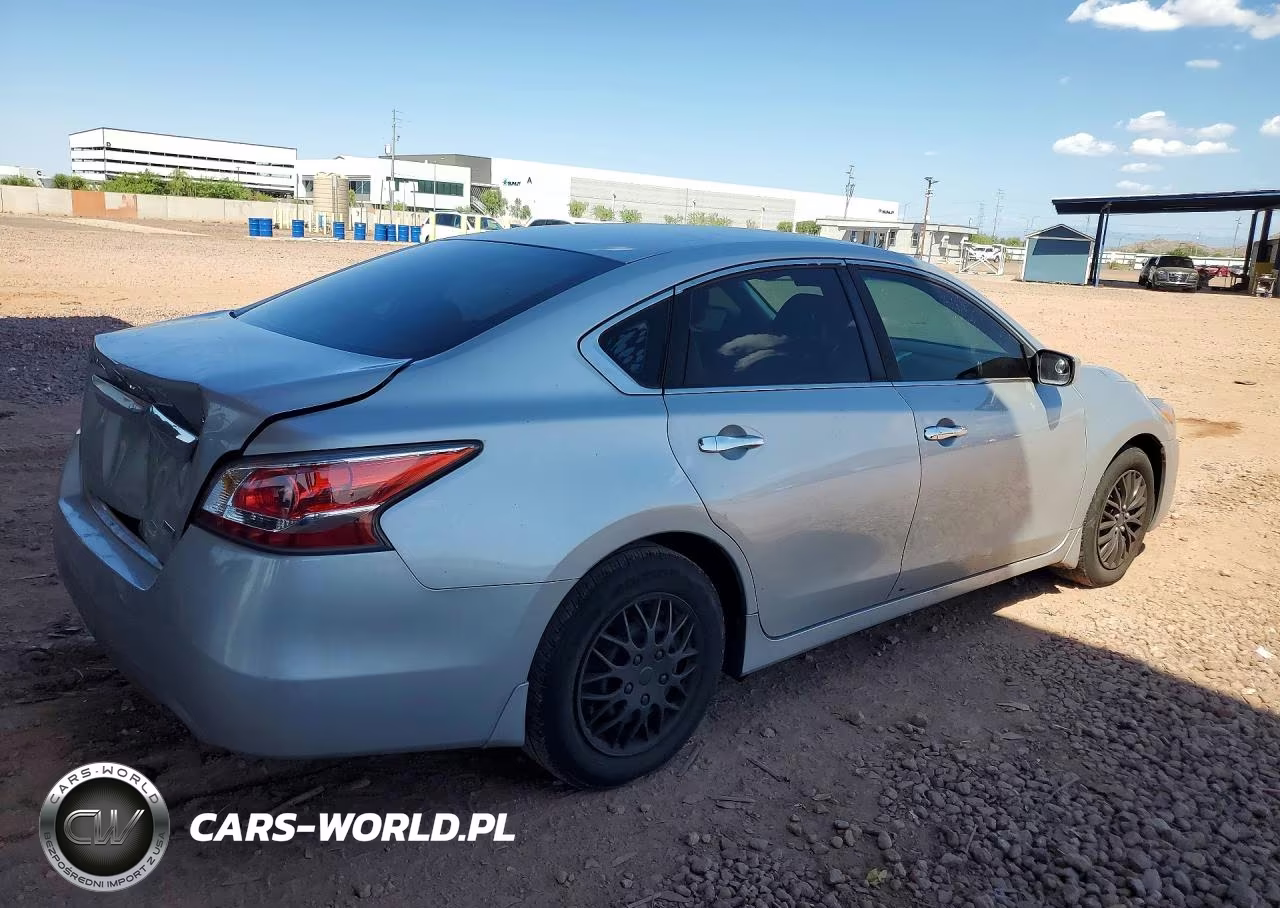 2014 Nissan Altima 2.5 S VIN:1N4AL3AP4EN379433 - 3