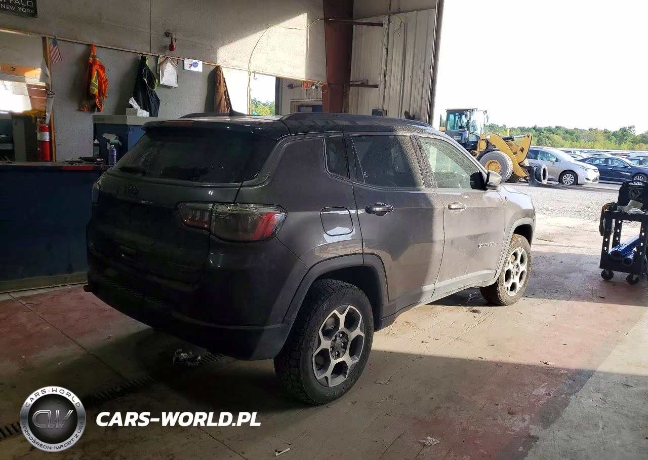 2022 Jeep Compass Trailhawk VIN:3C4NJDDB5NT151772 - 3