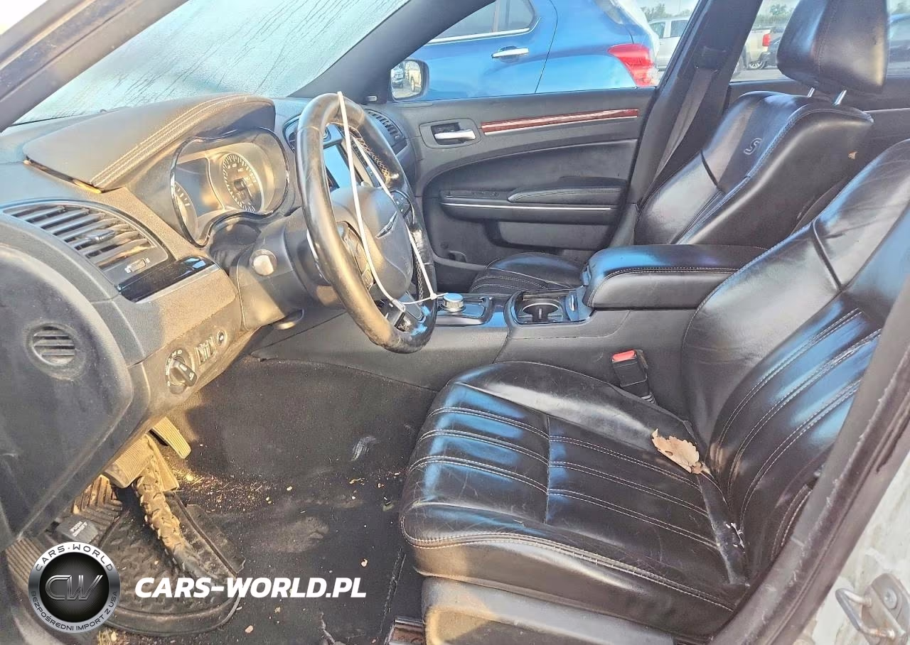 2019 Chrysler 300 S VIN:2C3CCAGG4KH637084 - 7