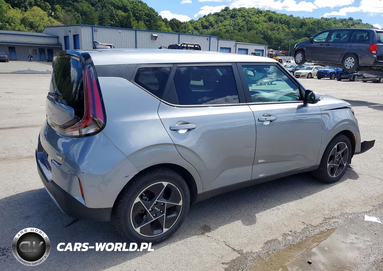 2023 Kia Soul Ex VIN:KNDJ33AU7P7856640 - 3