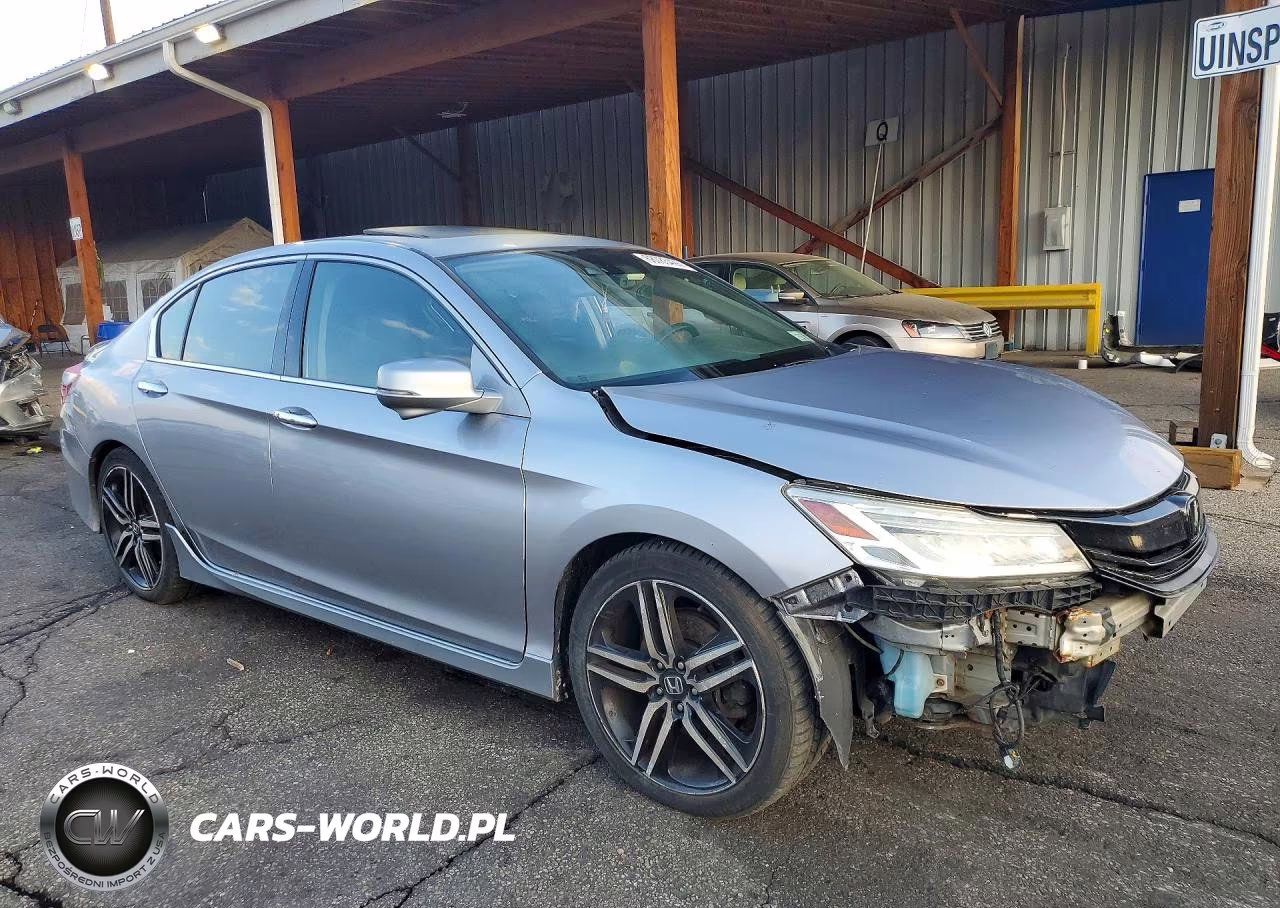 2017 Honda Accord Touring VIN:1HGCR3F90HA028009 - 4