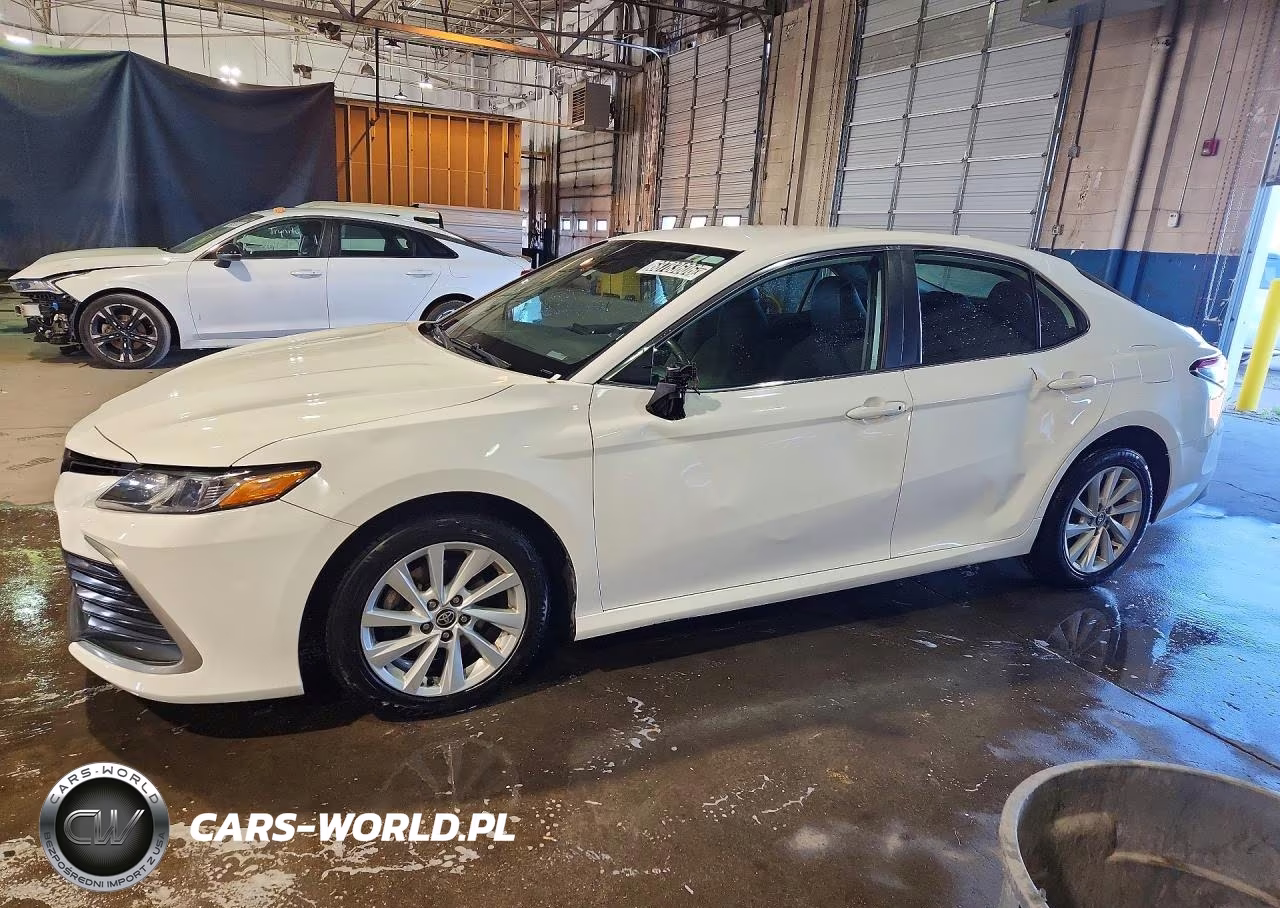 2021 Toyota Camry Le