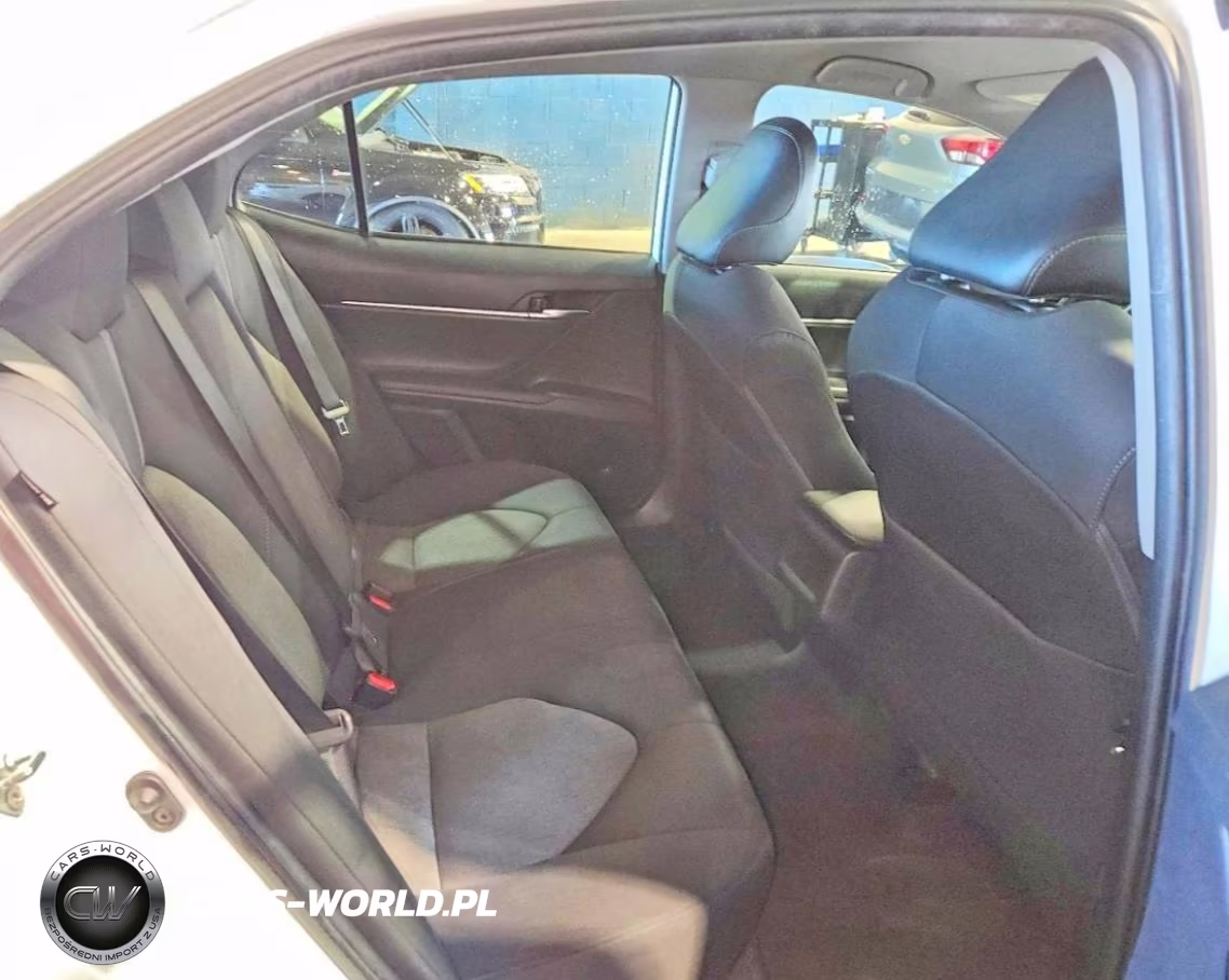 2021 Toyota Camry Le VIN:4T1C11AKXMU575040 - 10