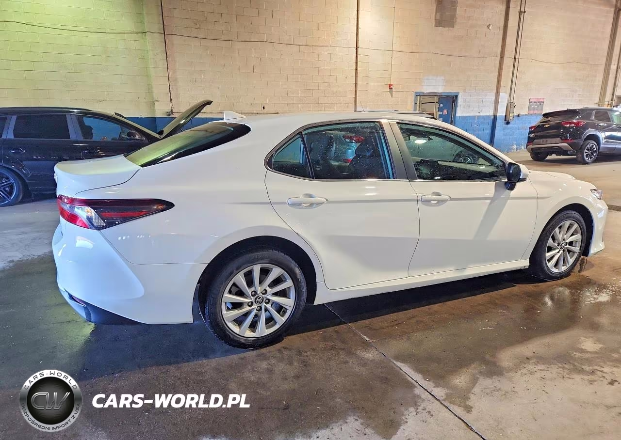 2021 Toyota Camry Le VIN:4T1C11AKXMU575040 - 3
