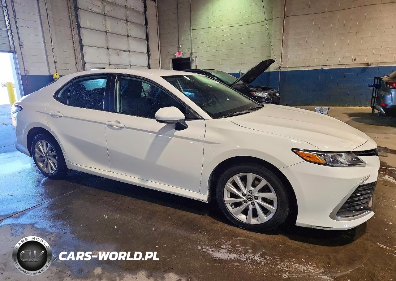 2021 Toyota Camry Le VIN:4T1C11AKXMU575040 - 4