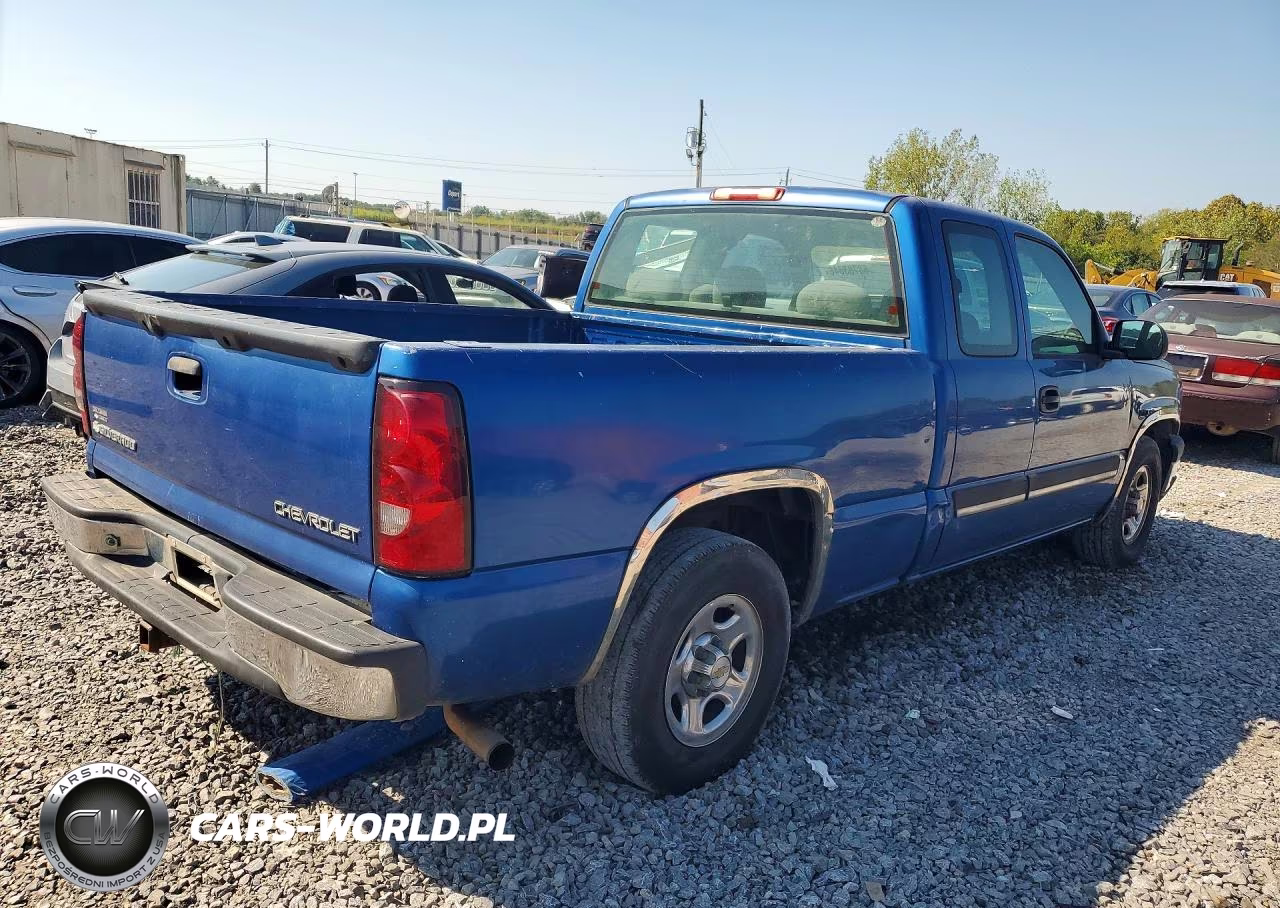 2004 Chevrolet Silverado C1500 VIN:2GCEC19V641124656 - 3