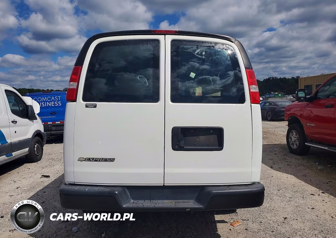 2020 Chevrolet Express G2500 VIN:1GCWGAFP6L1268985 - 6