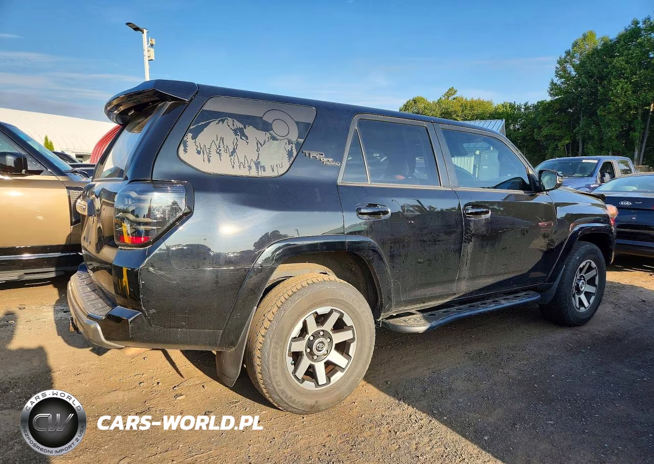 2022 Toyota 4Runner Trd Off-Road Premium VIN:JTERU5JR5N6043576 - 3
