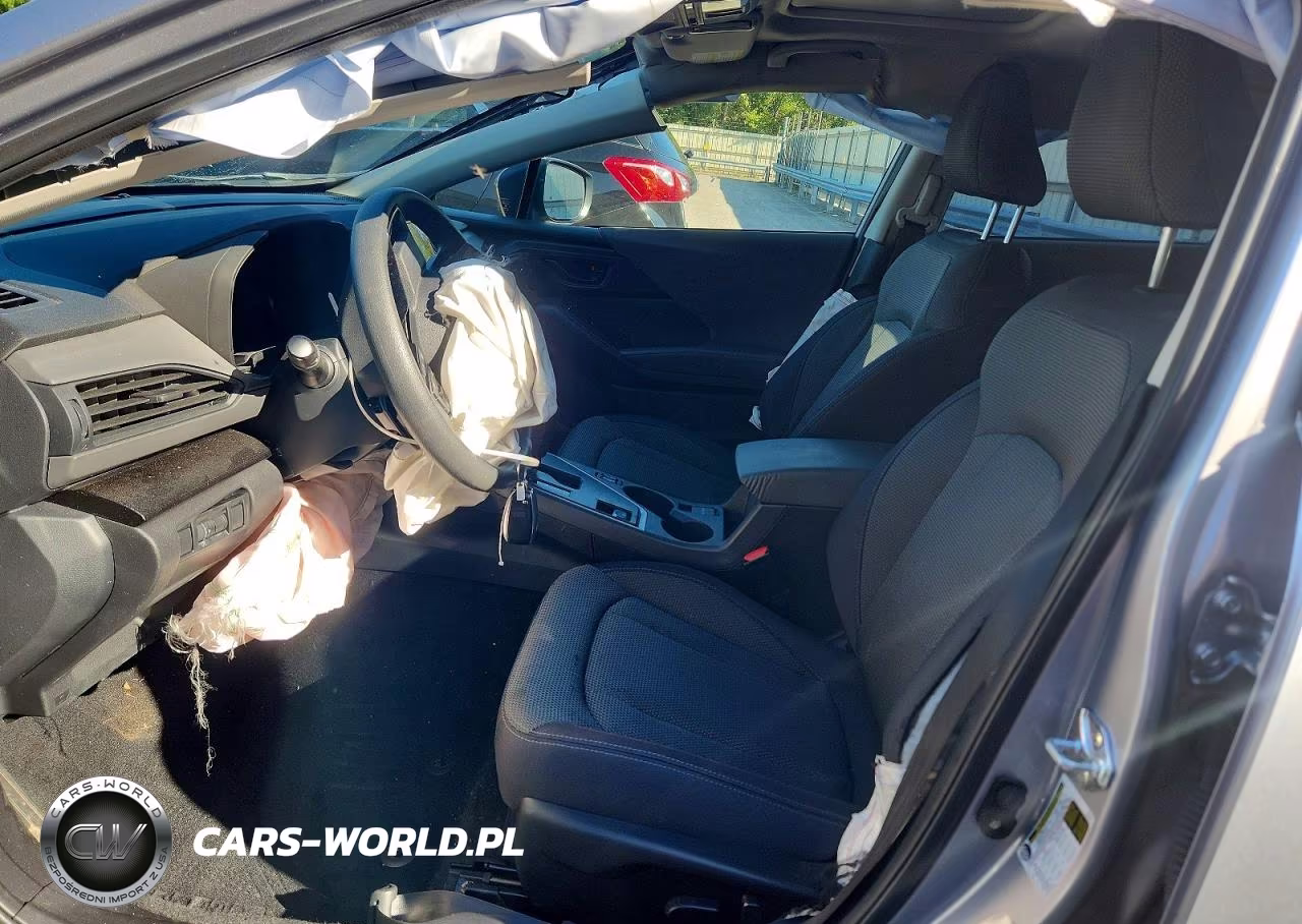 2024 Subaru Crosstrek Premium VIN:JF2GUADC8R8871273 - 7