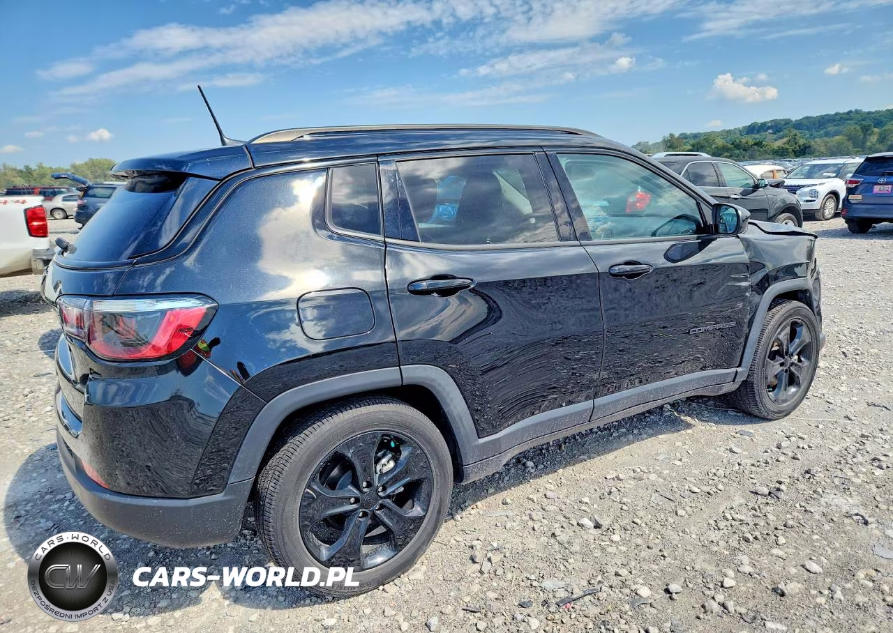2021 Jeep Compass Latitude VIN:3C4NJCBB0MT573735 - 3