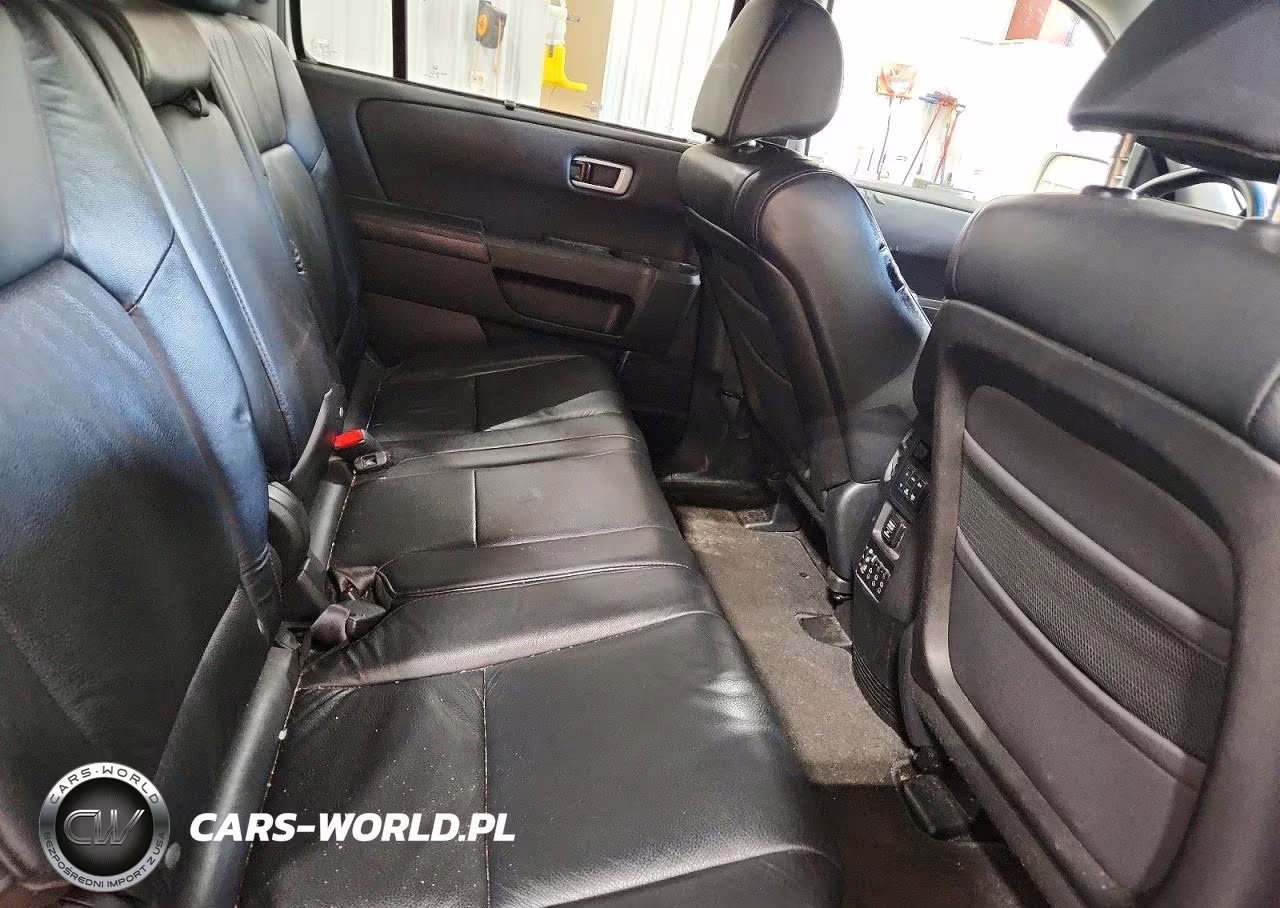 2011 Honda Pilot Touring VIN:5FNYF4H90BB010916 - 11
