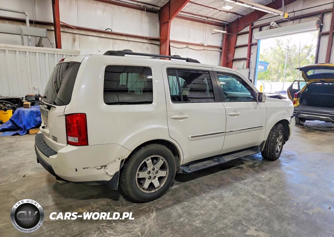 2011 Honda Pilot Touring VIN:5FNYF4H90BB010916 - 3