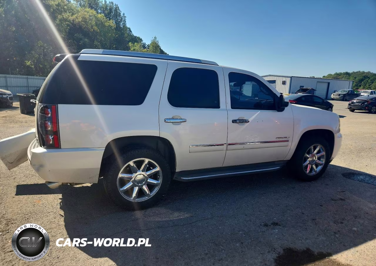 2011 GMC Yukon Denali VIN:1GKS1EEF7BR255022 - 3