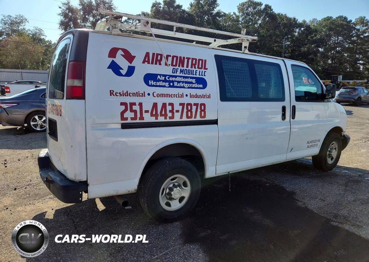 2015 Chevrolet Express G2500 VIN:1GCWGFCF6F1155339 - 3