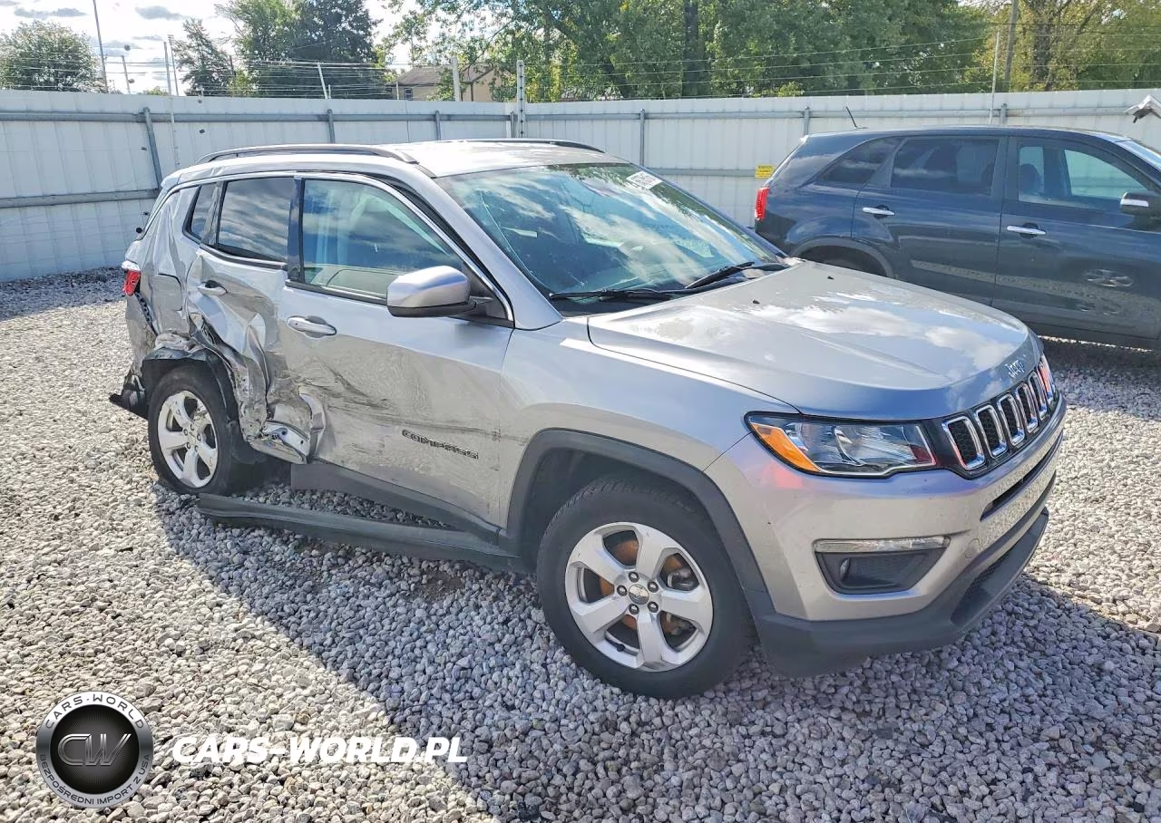 2020 Jeep Compass Latitude VIN:3C4NJDBB1LT174854 - 4