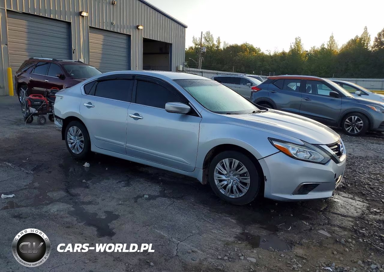 2018 Nissan Altima 2.5 S VIN:1N4AL3AP0JC220849 - 4