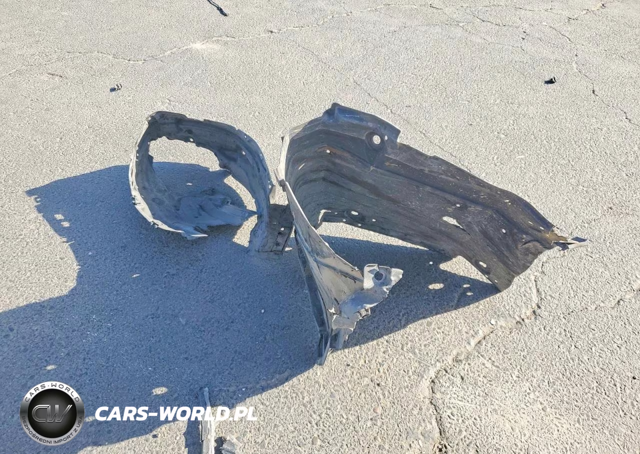 2018 Toyota Prius Two VIN:JTDKBRFUXJ3603894 - 12