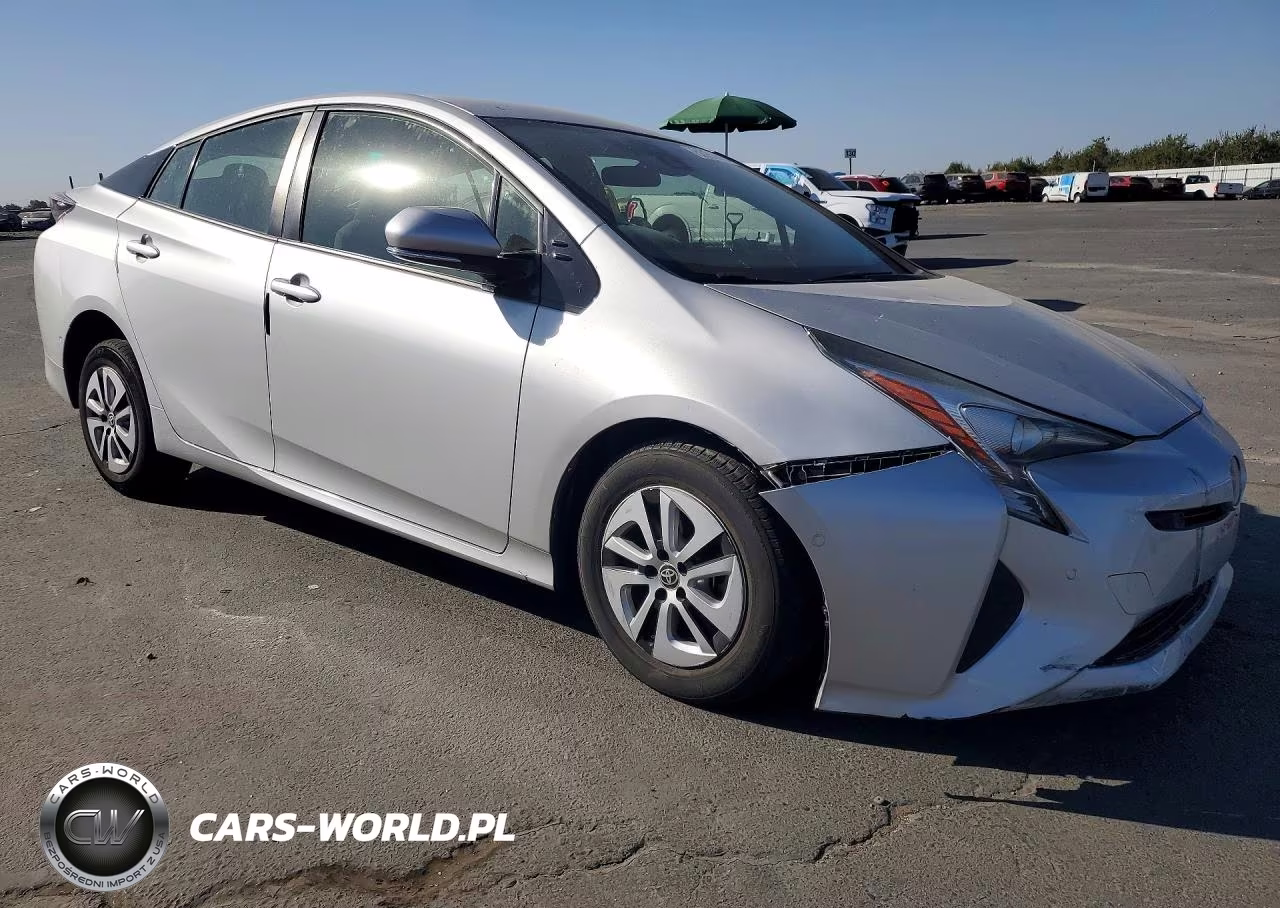 2018 Toyota Prius Two VIN:JTDKBRFUXJ3603894 - 4