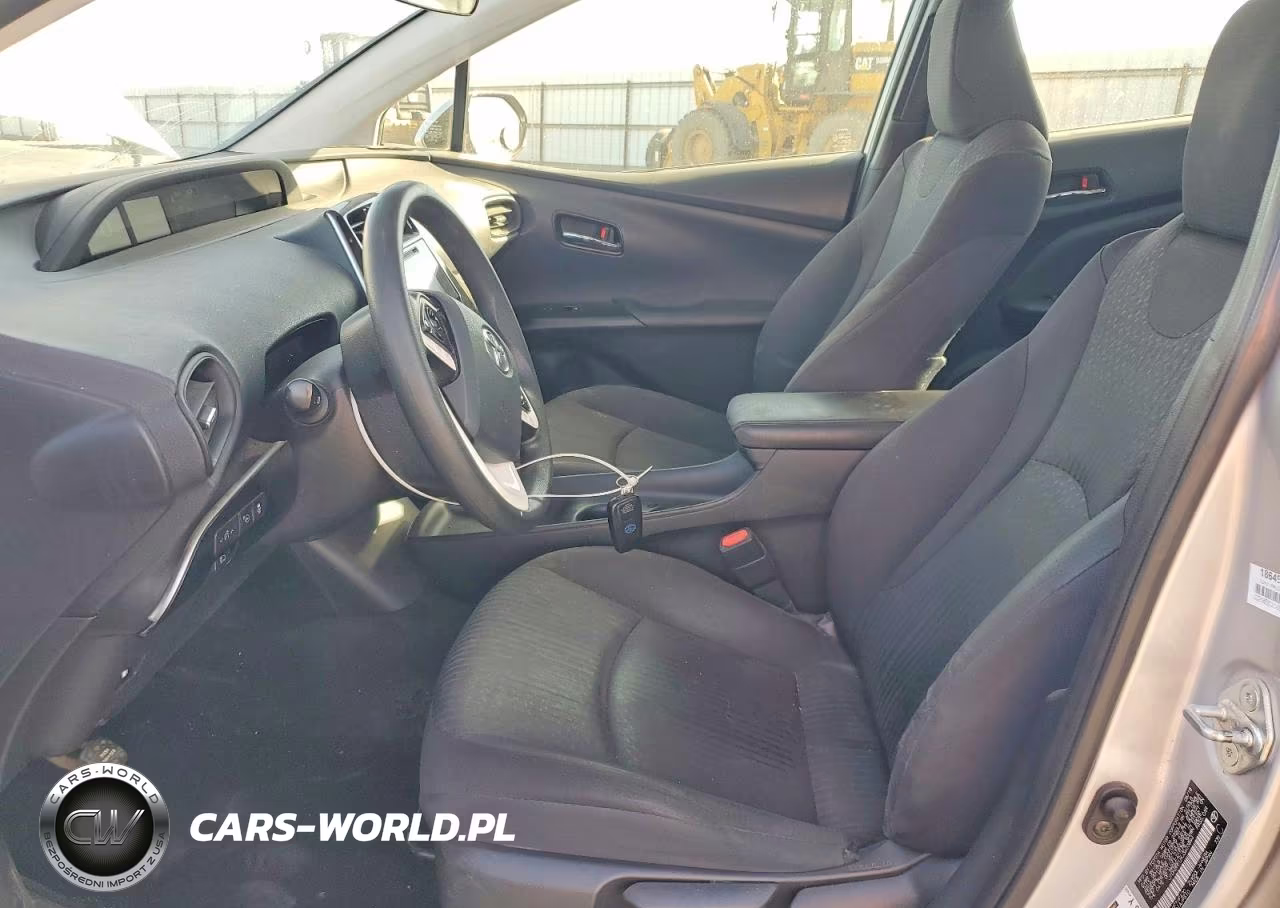 2018 Toyota Prius Two VIN:JTDKBRFUXJ3603894 - 7