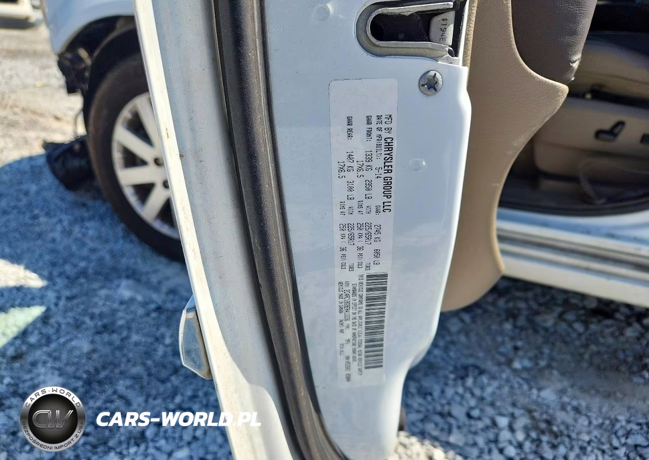 2014 Chrysler Town & Country Touring VIN:2C4RC1BG9ER413336 - 13